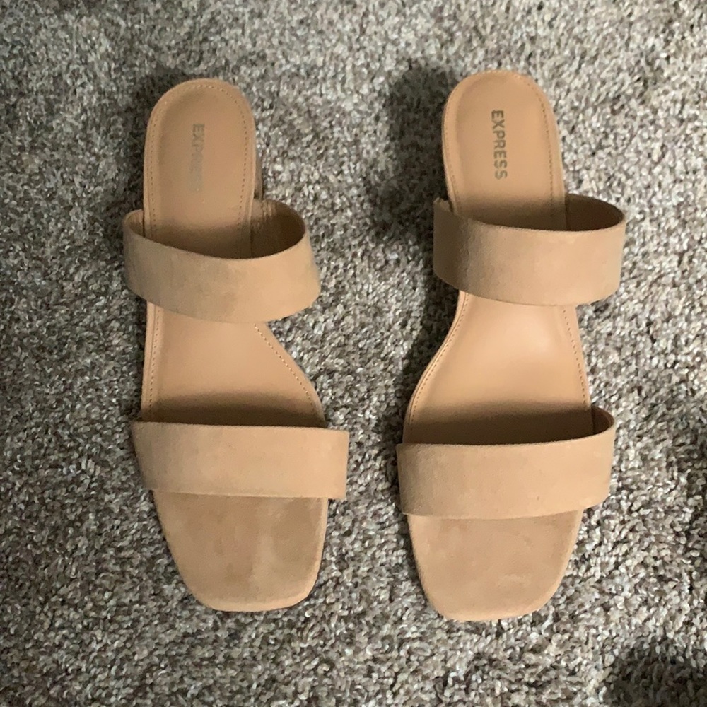 Ligh tan heeled sandals